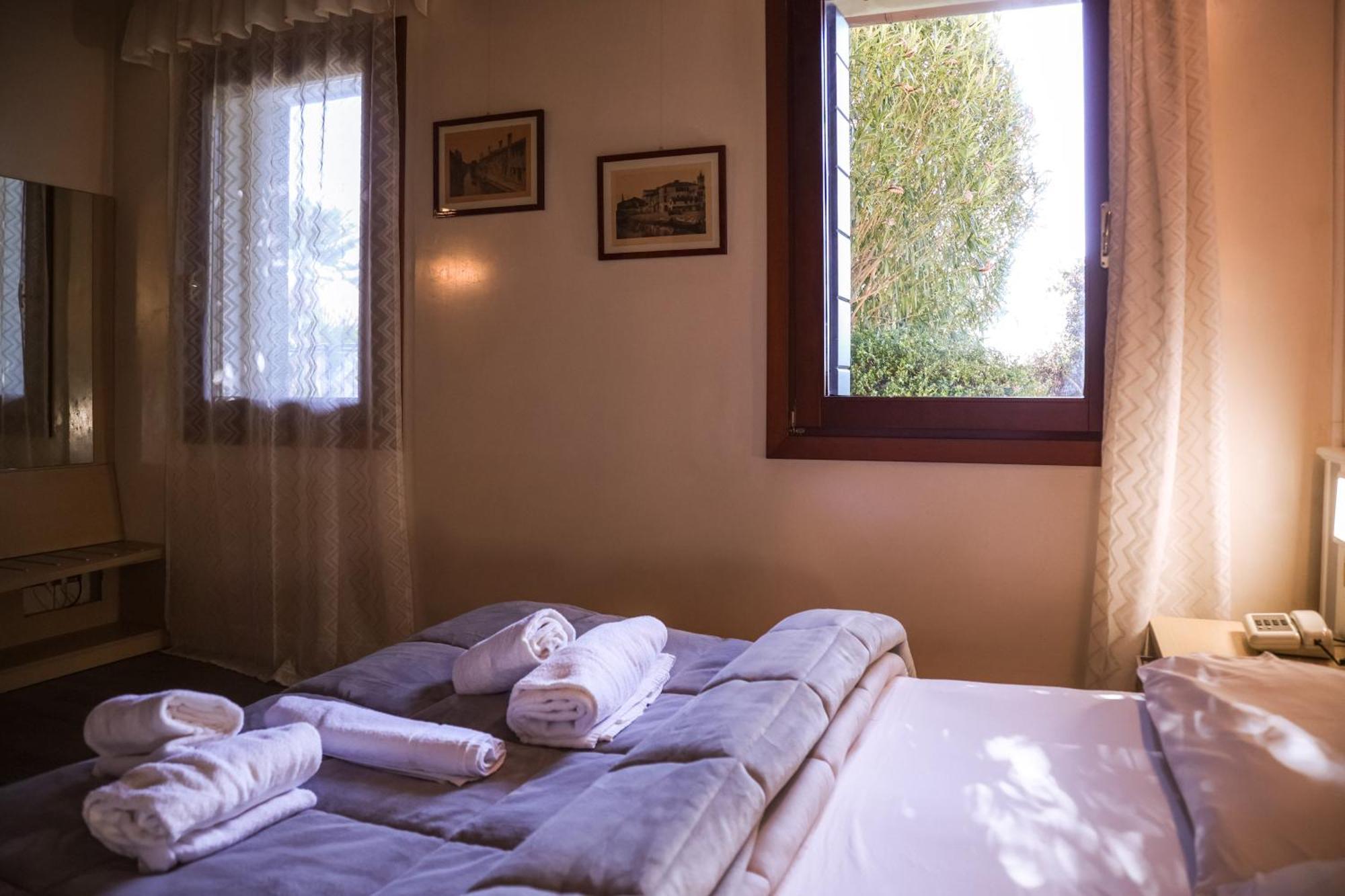 Hotel Sara 3*