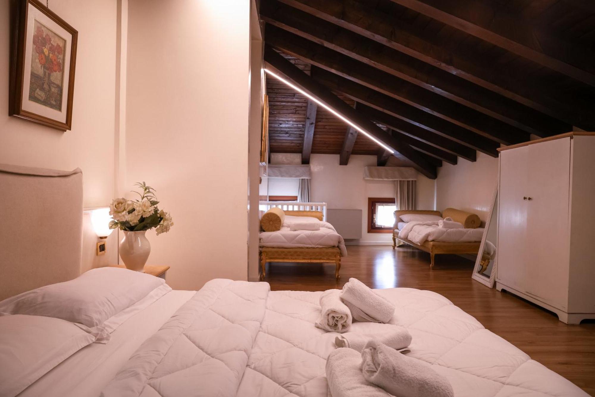 Hotel Sara 3*