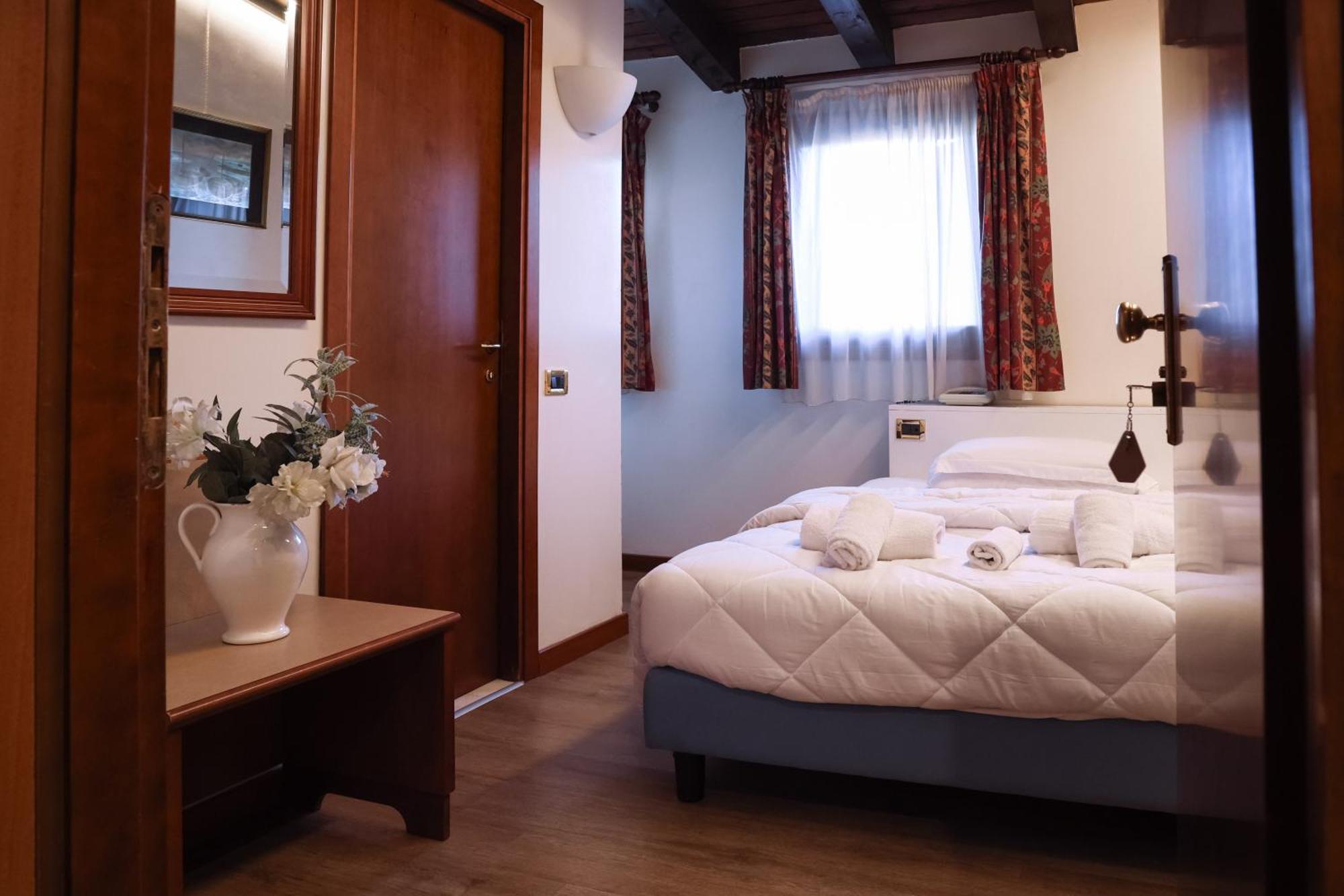 Sara Hotel