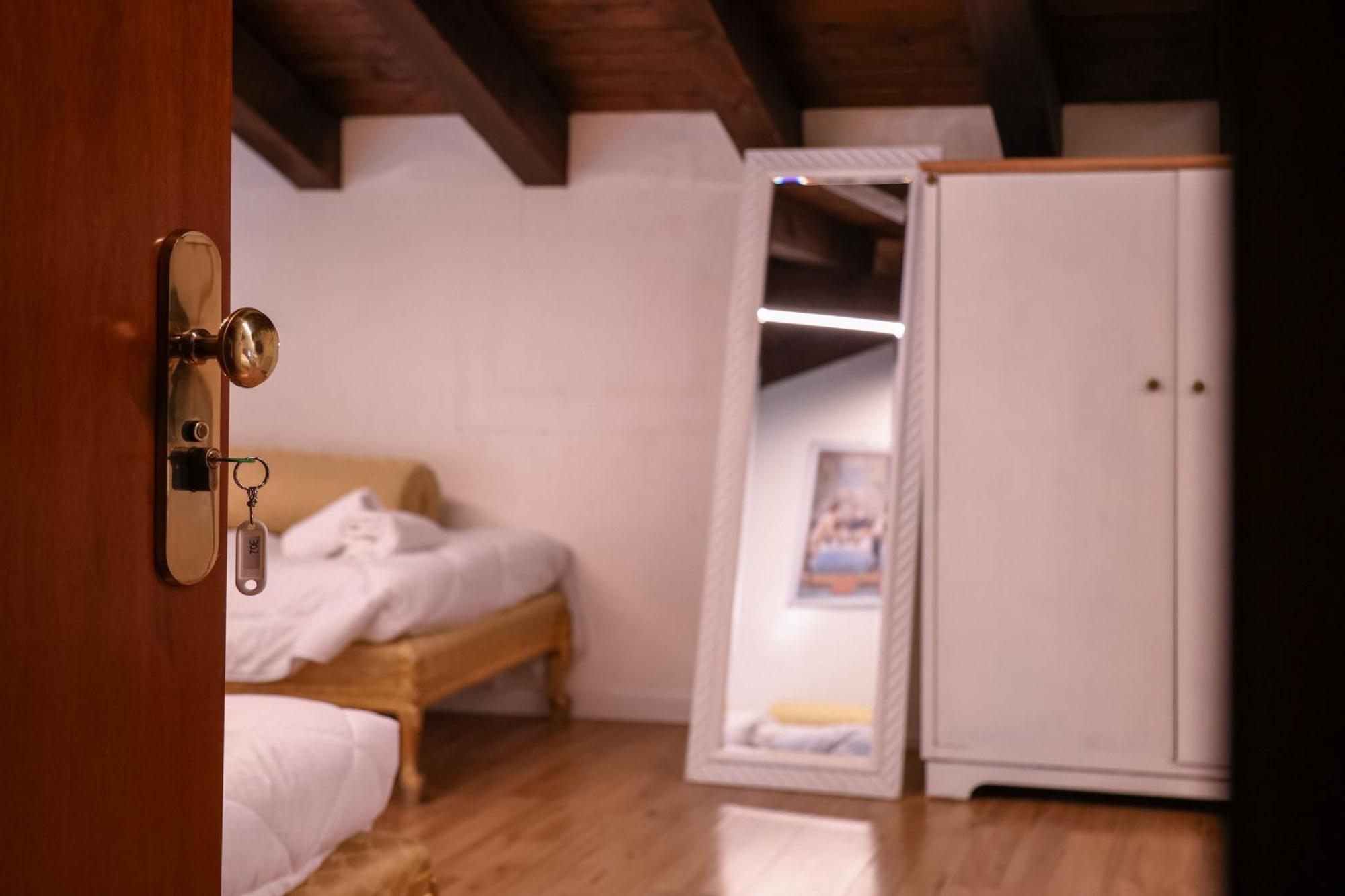 Sara Hotel 3*