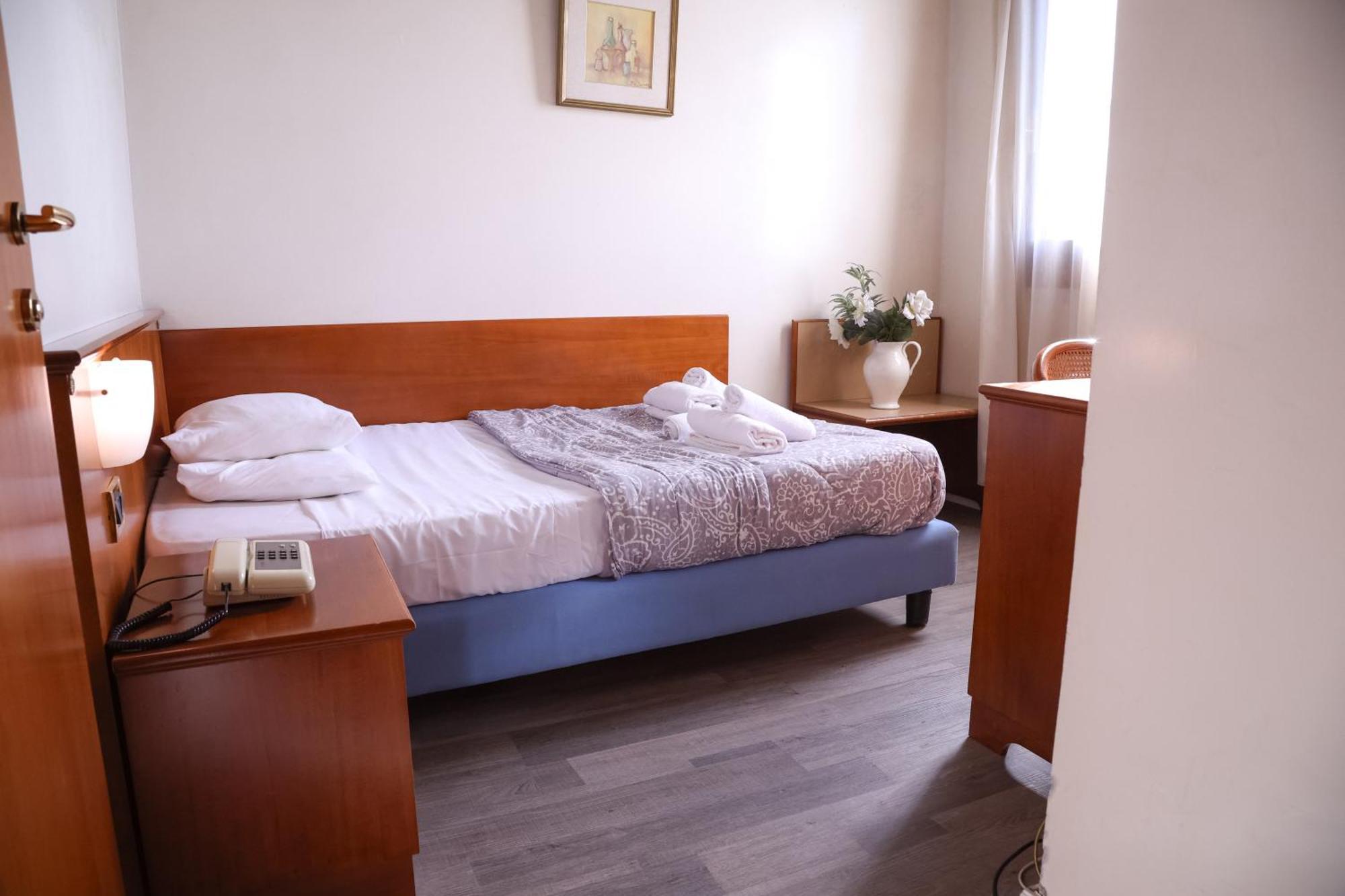 Hotel Sara Mestre