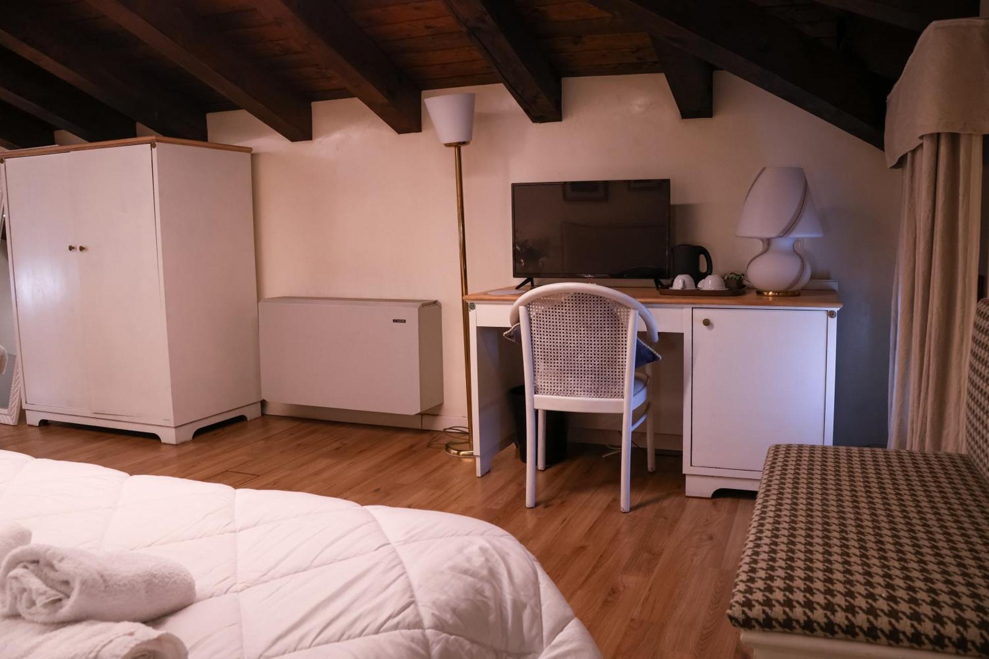 Sara Hotel