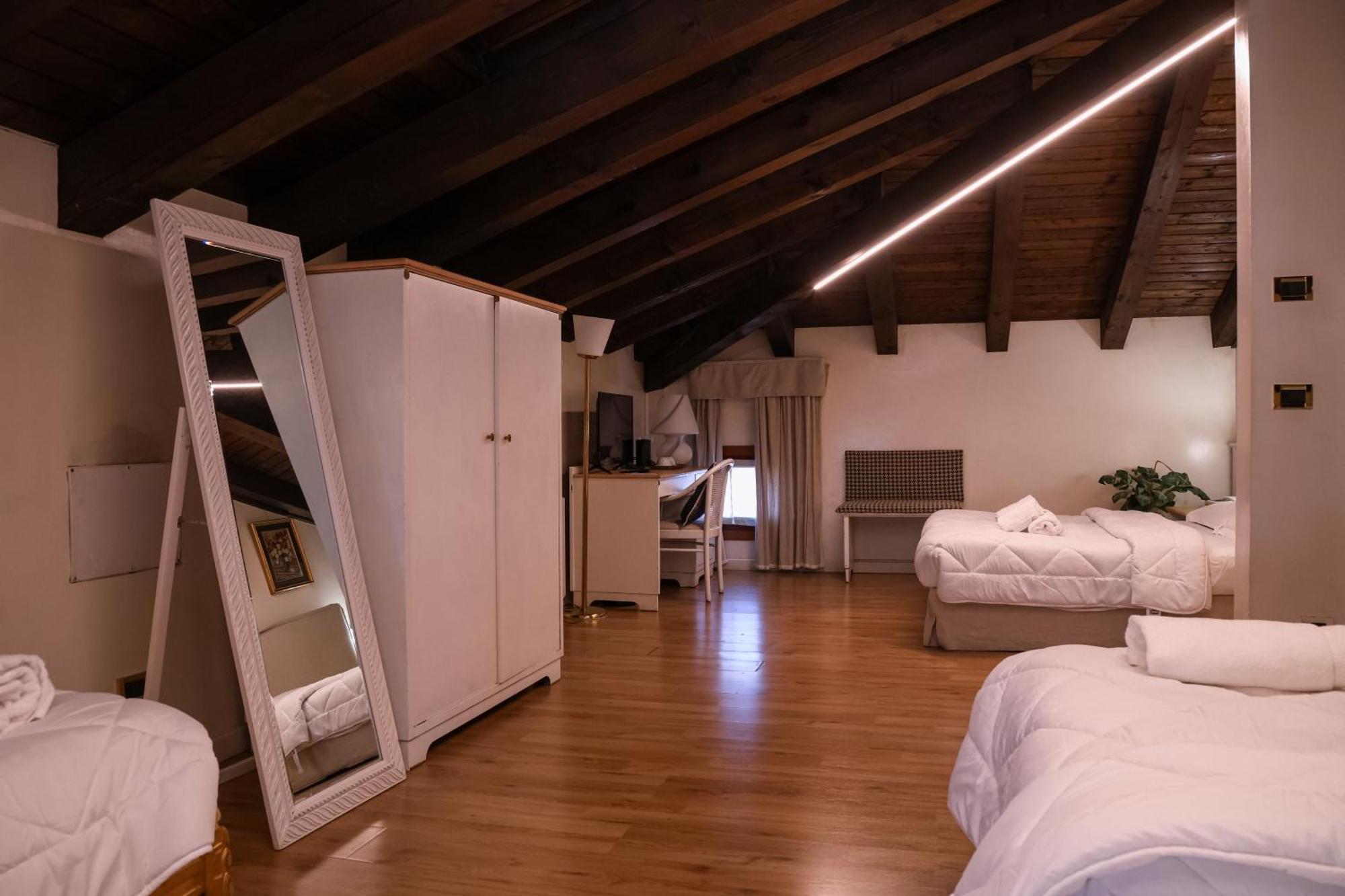 Hotel Sara Mestre